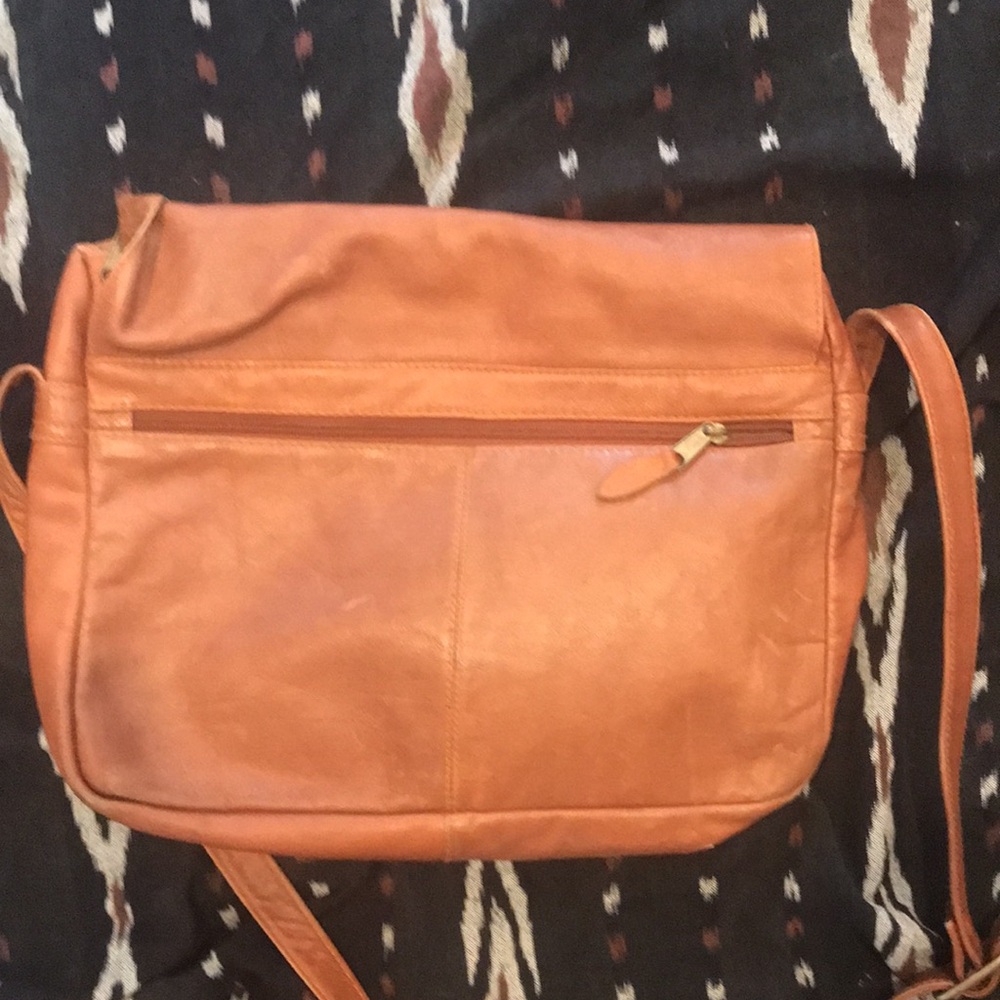 Vintage Leather Messenger Bag - Picture 15 of 16